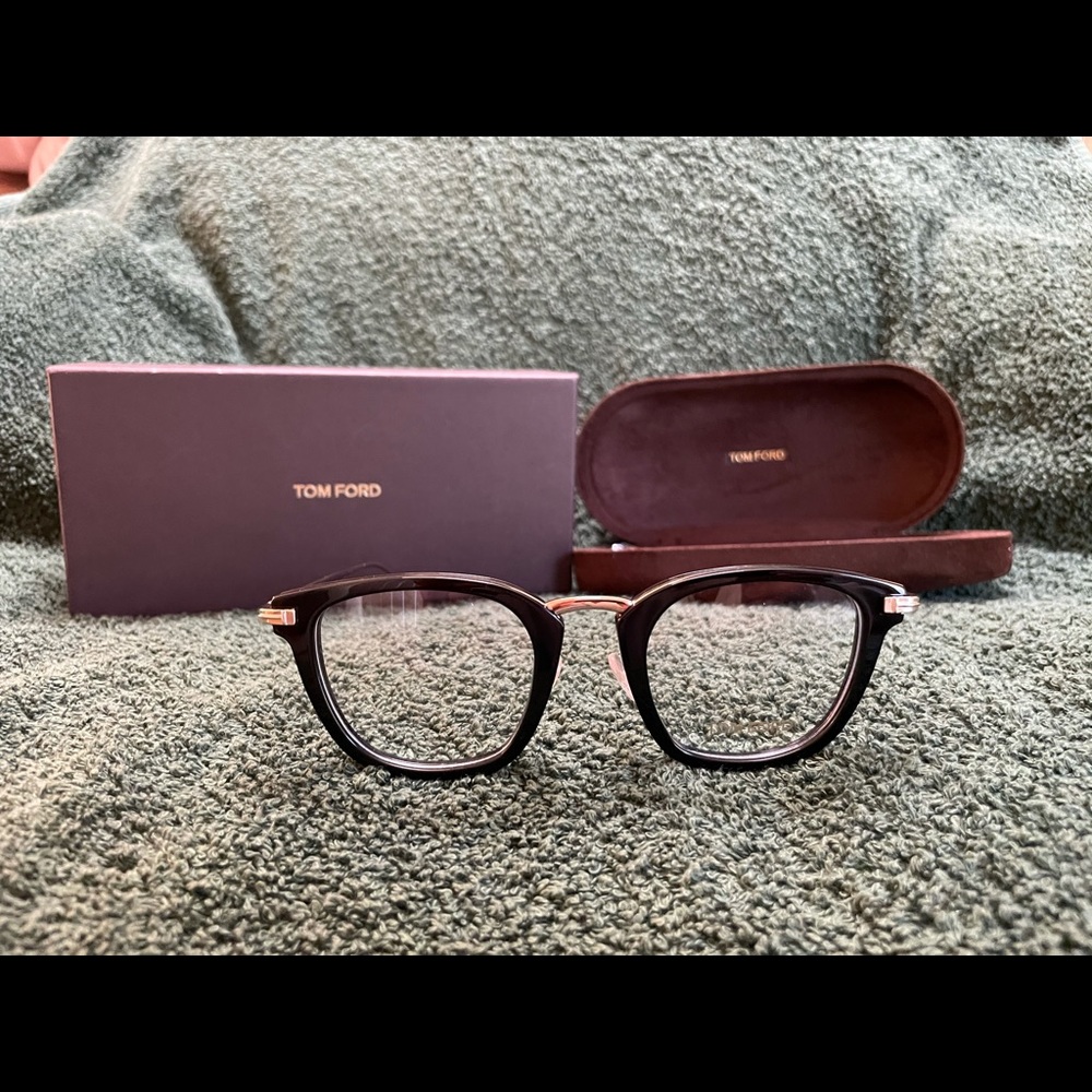 Tom Ford FT5496